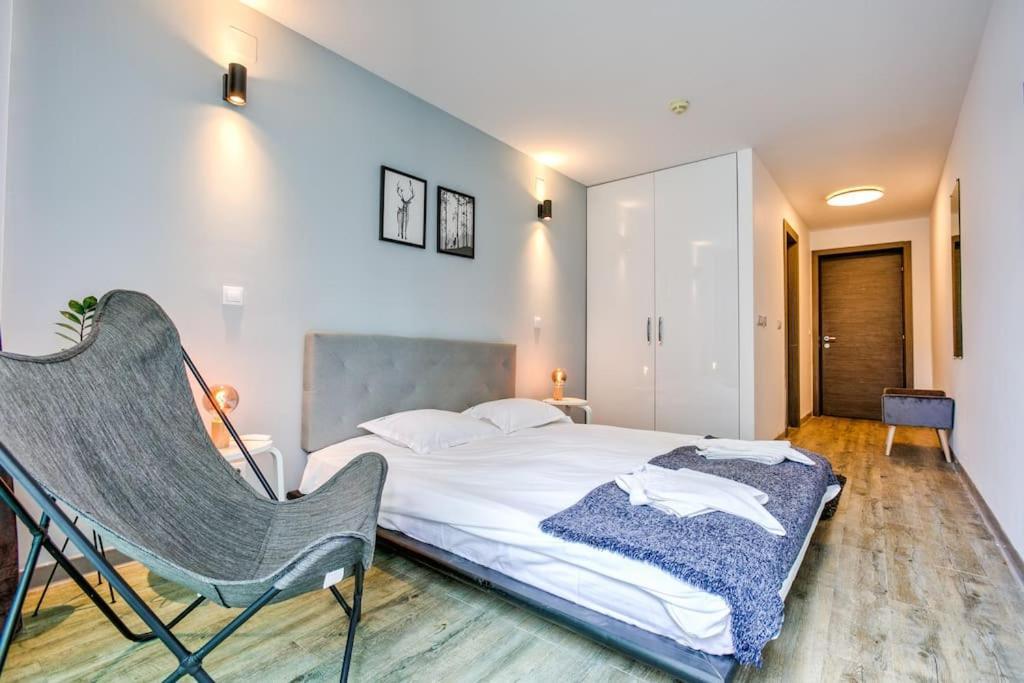 Splendor 3 Bedroom Flat In Silver Mountain Пояна Брашов Екстериор снимка