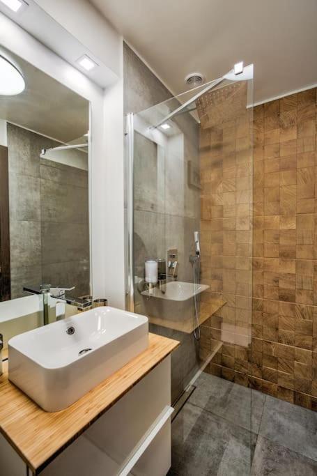 Splendor 3 Bedroom Flat In Silver Mountain Пояна Брашов Екстериор снимка